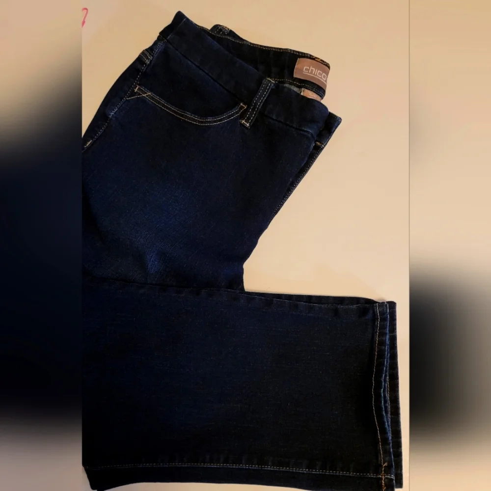 NWOT/ Chico's denim capri